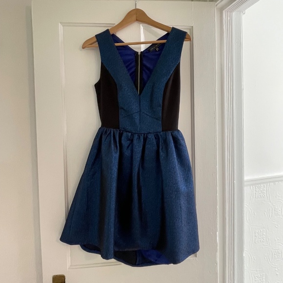 Shimmering Blue Party Dress - Picture 2 of 3